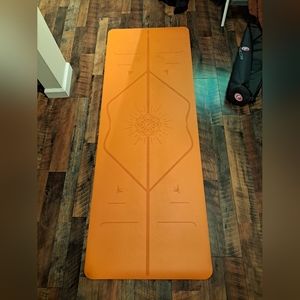 Liforme Happiness Mat